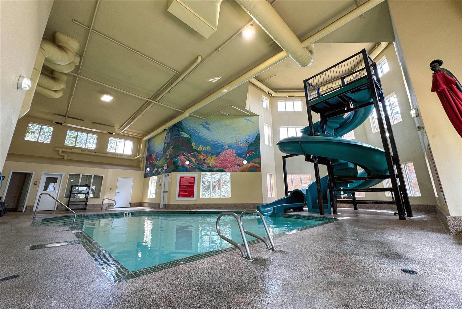 Фото Super 8 Edmonton South