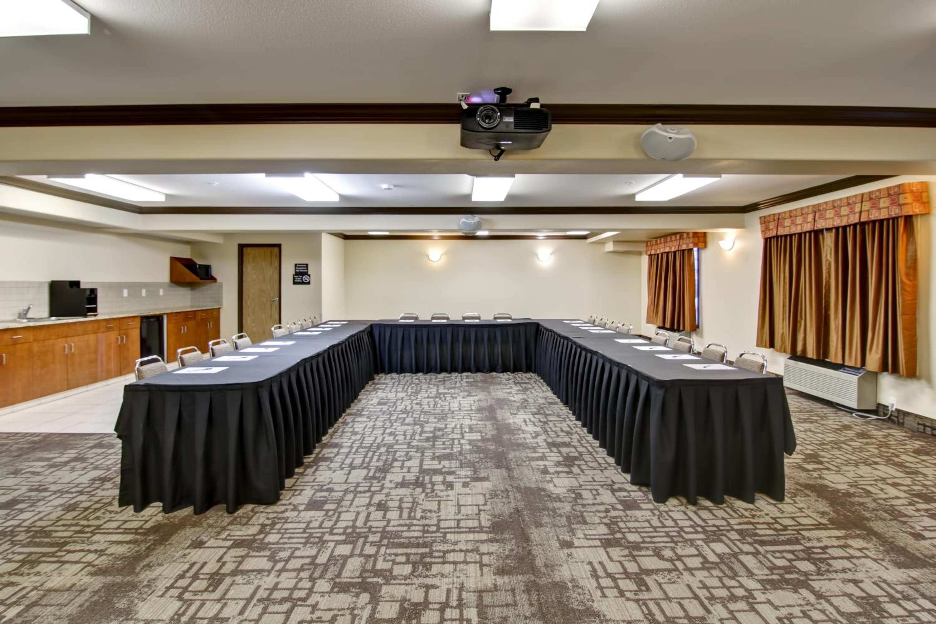 Фото Canalta Rocky Mountain House