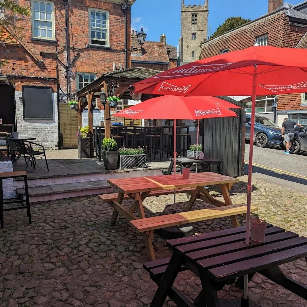 Фото The Bear Marlborough