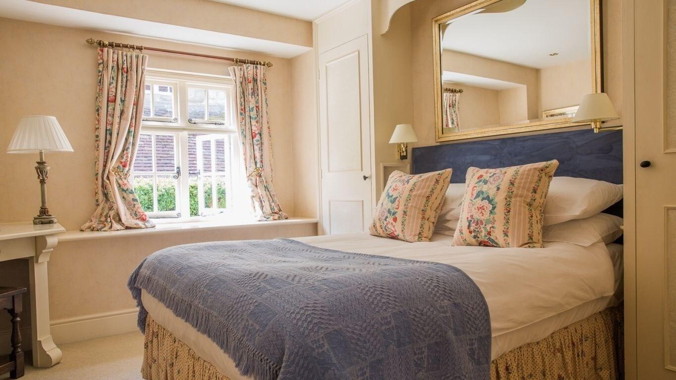 Фото The Priory Hotel