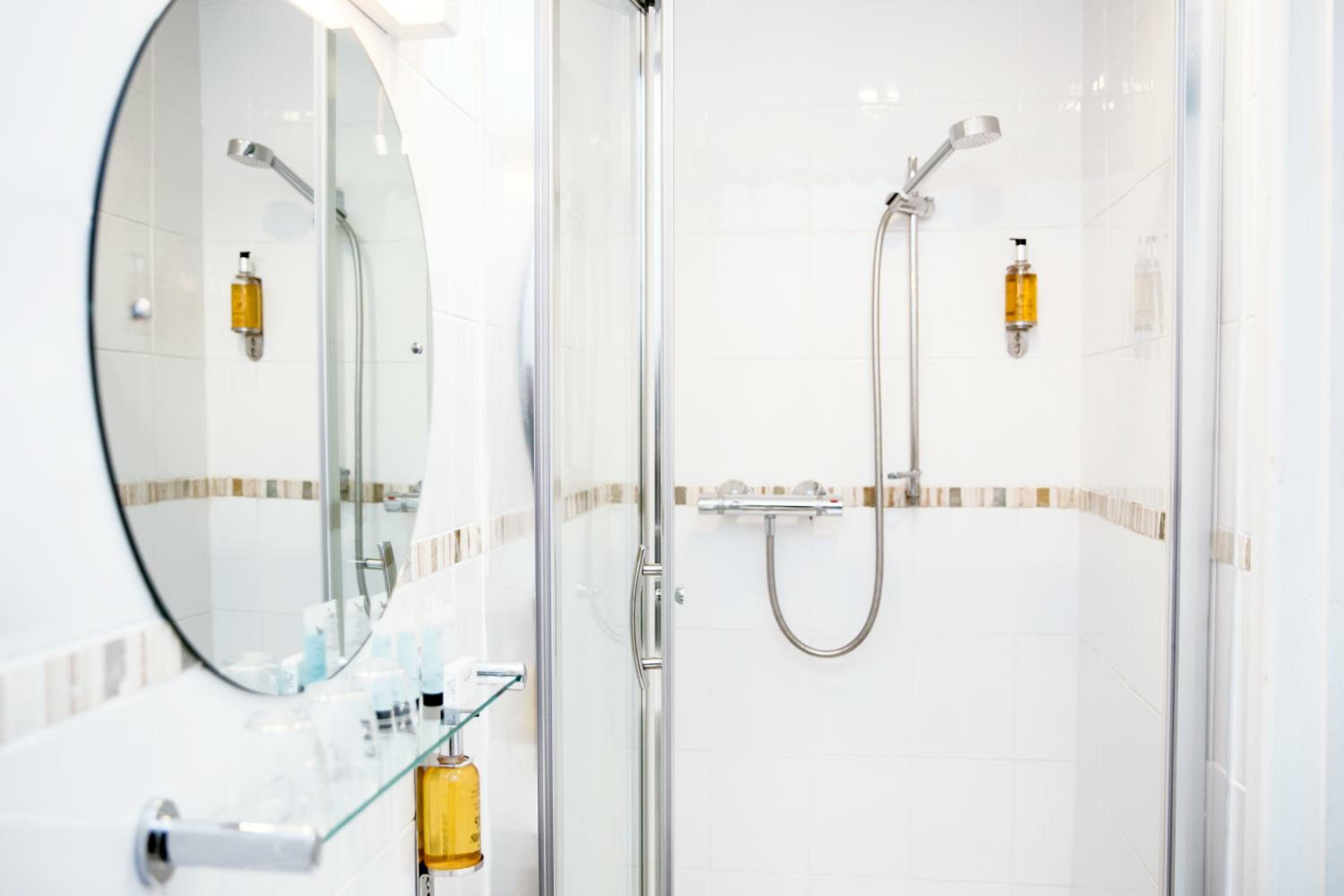 Фото The Lerryn Hotel