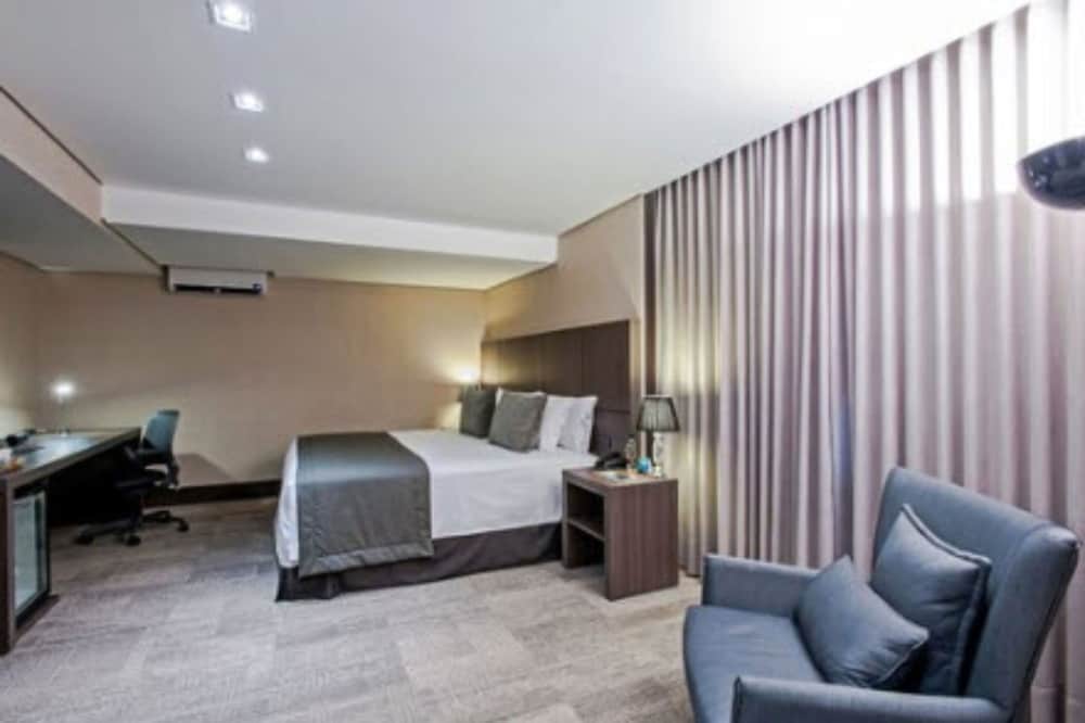 Фото Slaviero Hotel Curitiba Centro