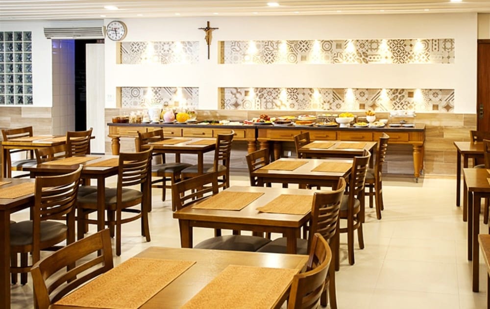 Фото Alves Hotel