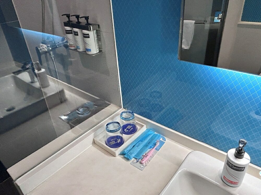 Фото Holiday Inn Express Shanghai Xuhui Binjiang