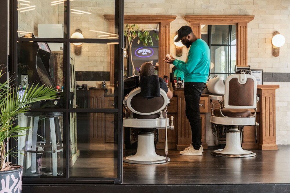 Фото Hallmark Hotel