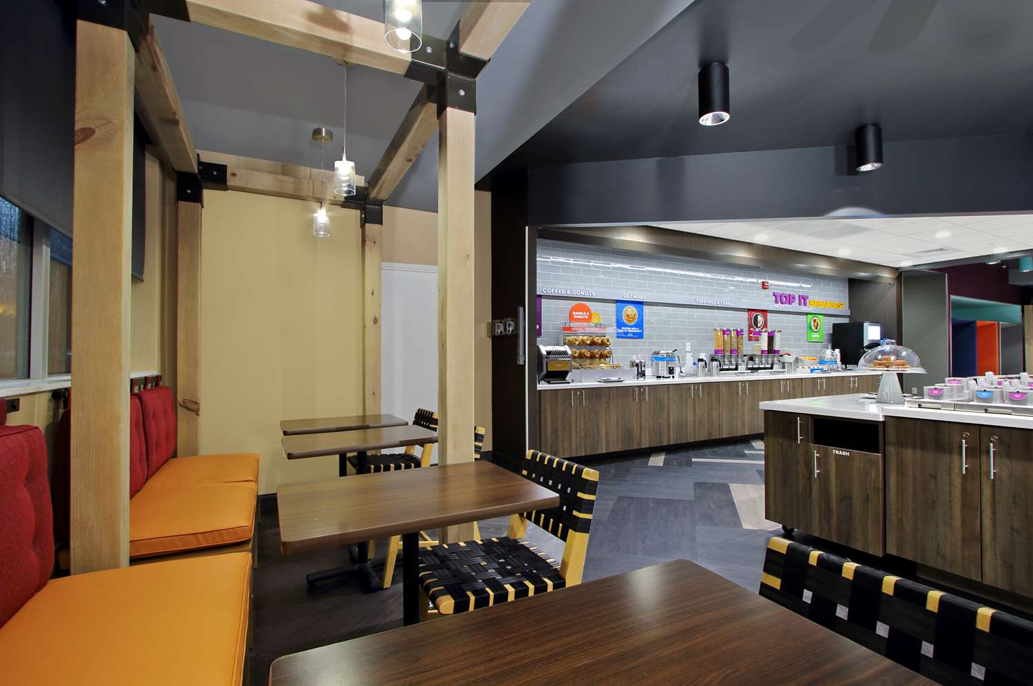 Фото Tru by Hilton Meridian