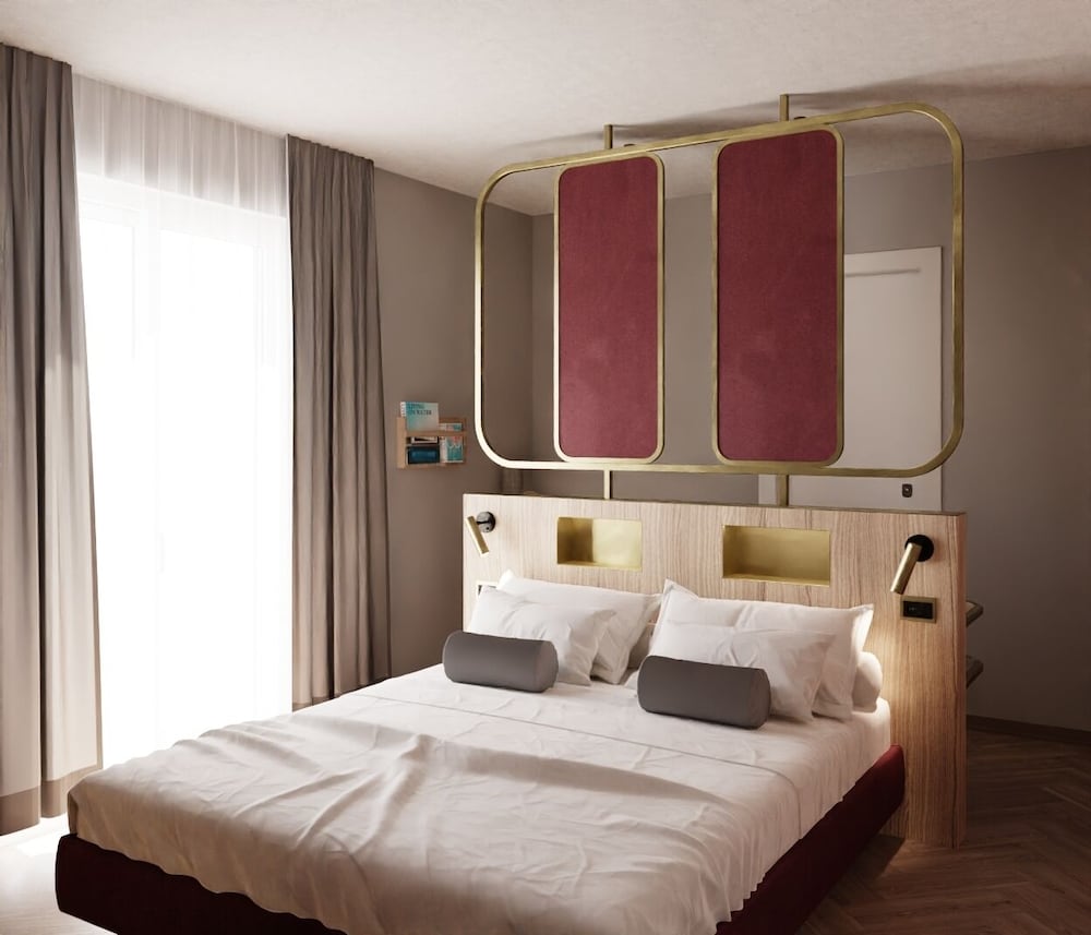 Фото Salus Smart & Chic Hotel