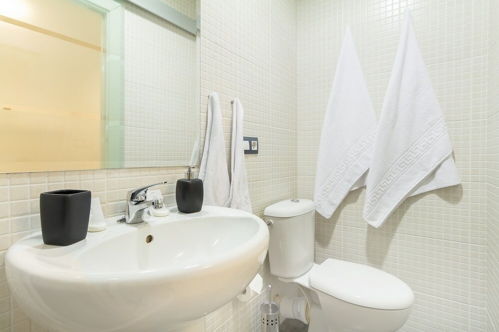 Фото Hostal Gran VIA 63 Rooms