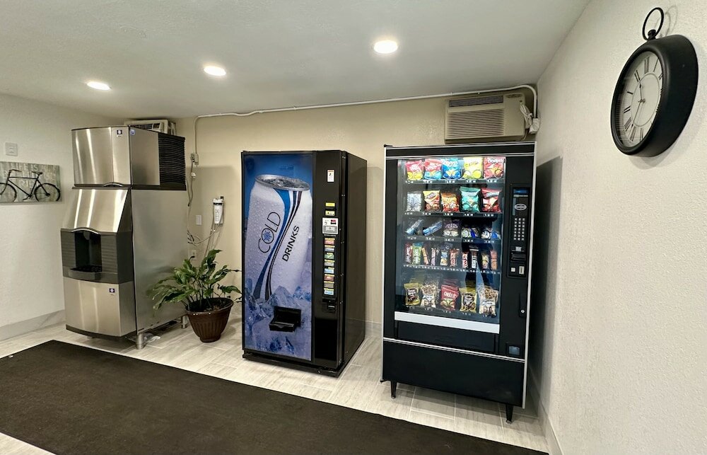 Фото Royal Inn Charlotte Airport Hotel