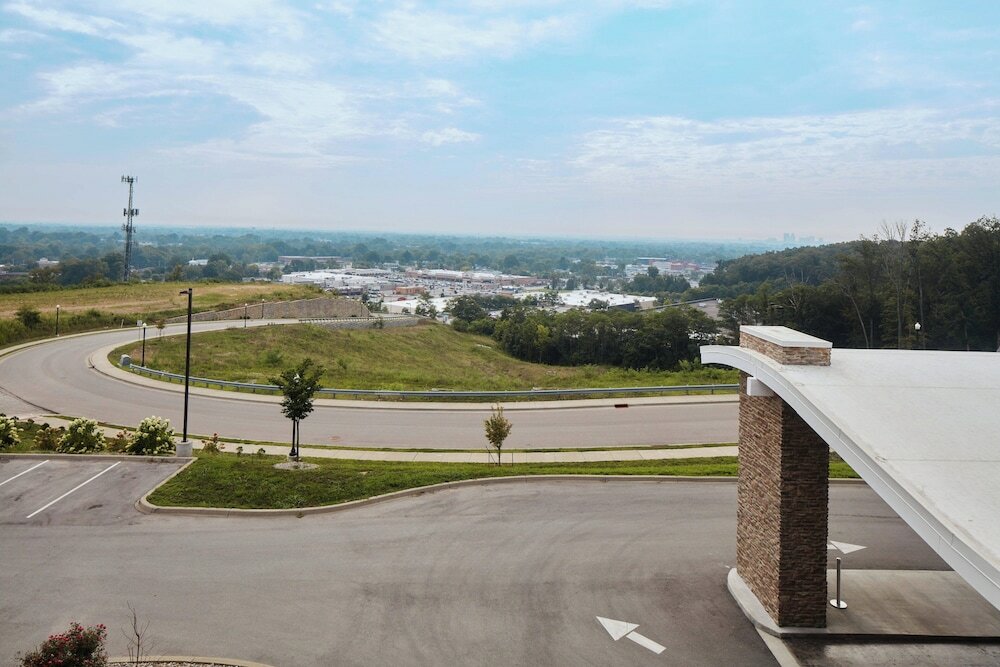 Фото Fairfield Inn & Suites by Marriott Louisville New Albany In