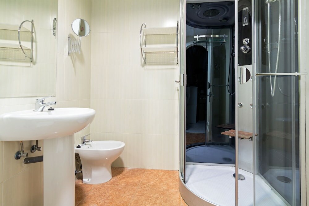 Фото Hostal Gran VIA 63 Rooms