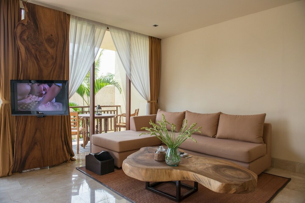 Фото Komaneka at Tanggayuda