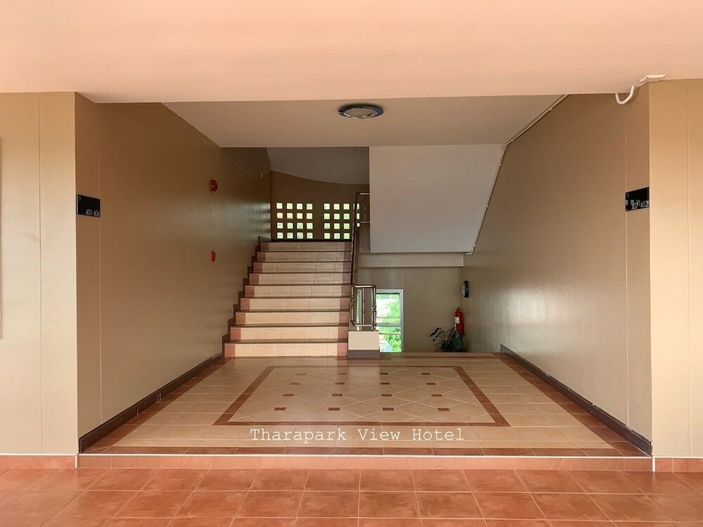 Фото Tharapark View Hotel