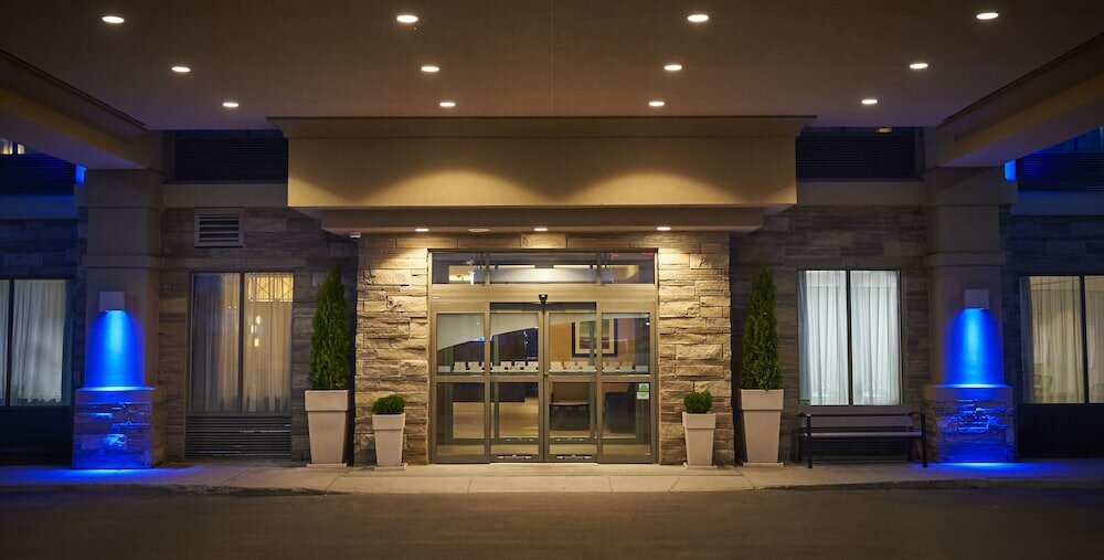 Фото Holiday Inn Express Hotel & Suites Timmins