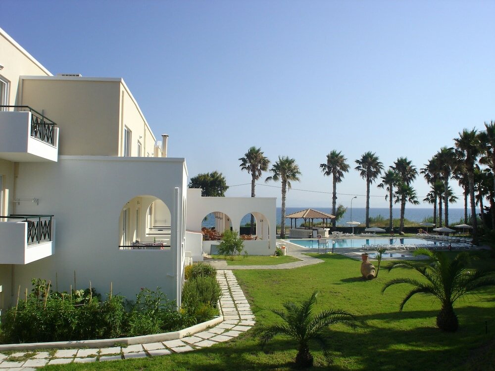 Фото Andromeda Hotel Apartments