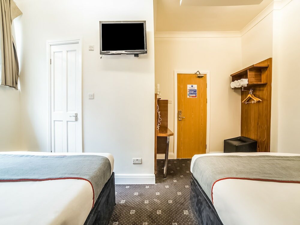 Фото The Park Hotel