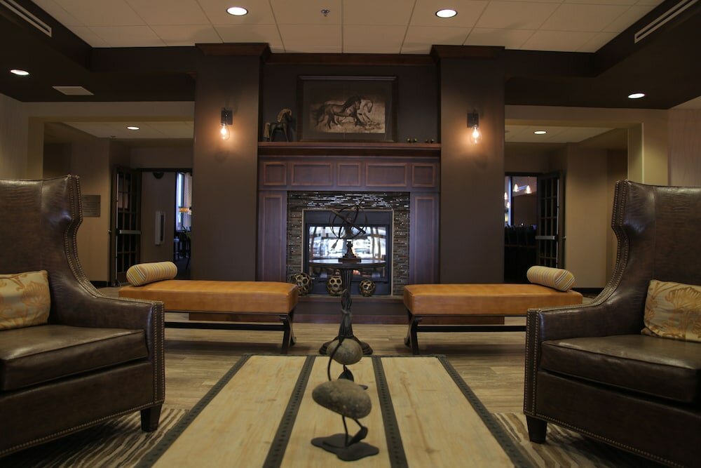 Фото Teddy's Residential Suites Watford City