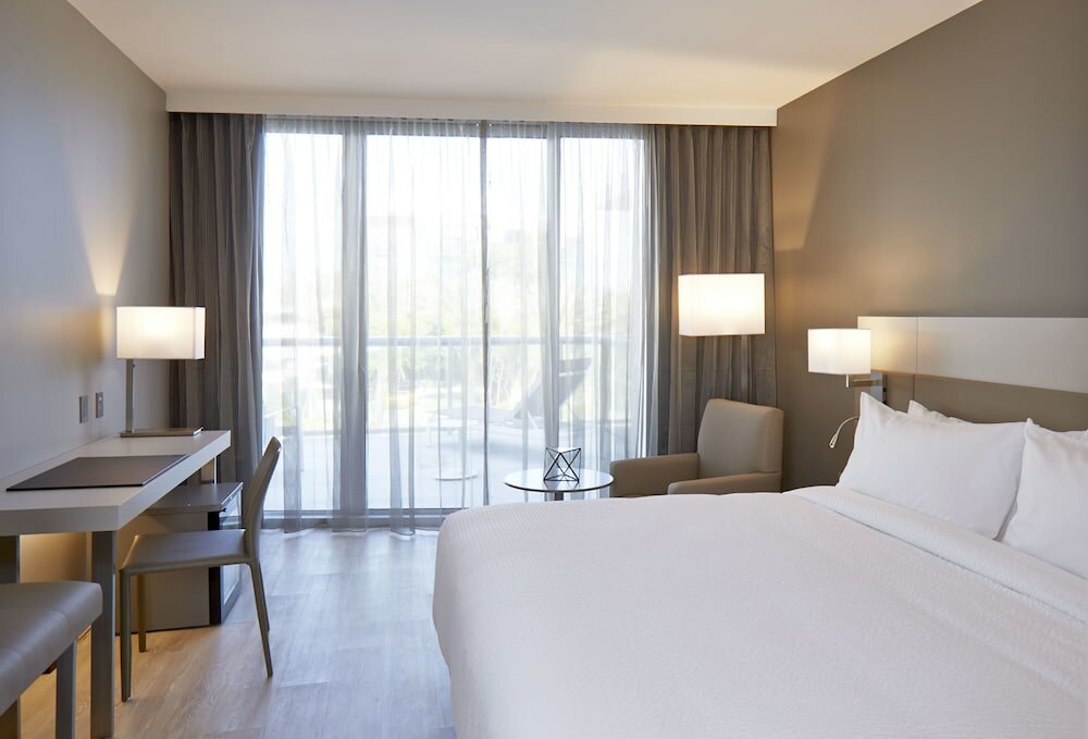 Фото Ac Hotel by Marriott Miami Beach
