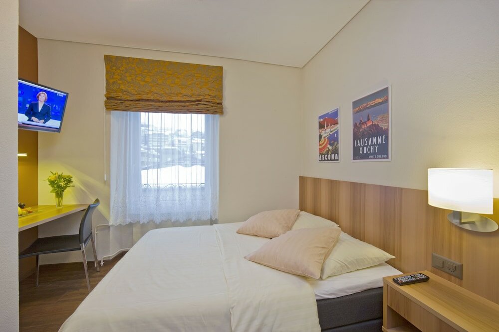 Фото Hotel Ambassador Brig