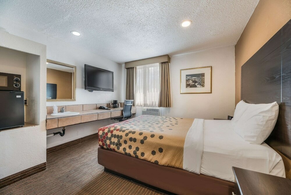 Фото Rodeway Inn Flagstaff - Downtown