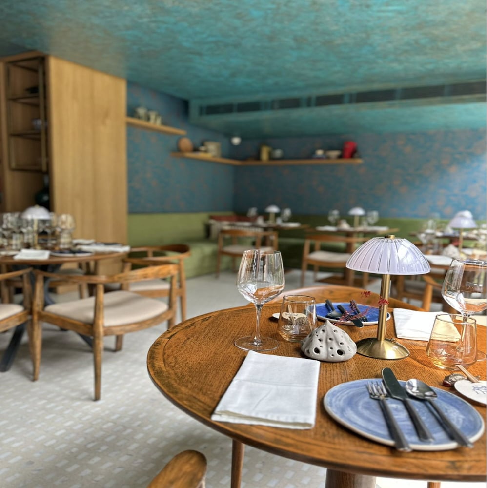 Фото The Manor New Delhi