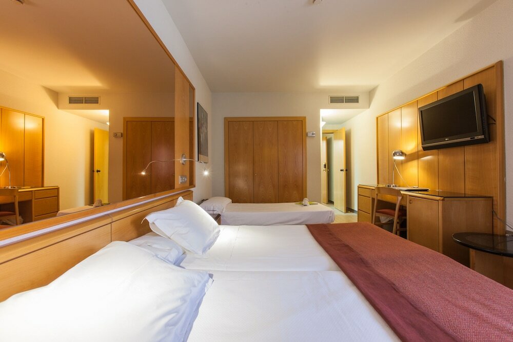 Фото Hotel Silken Rona Dalba