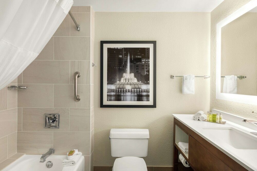 Фото Doubletree by Hilton Orlando Downtown