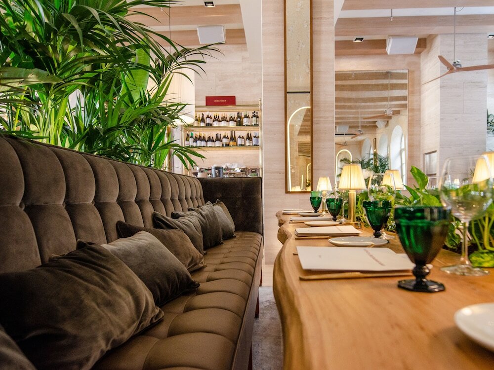 Фото Browns Avenue Hotel