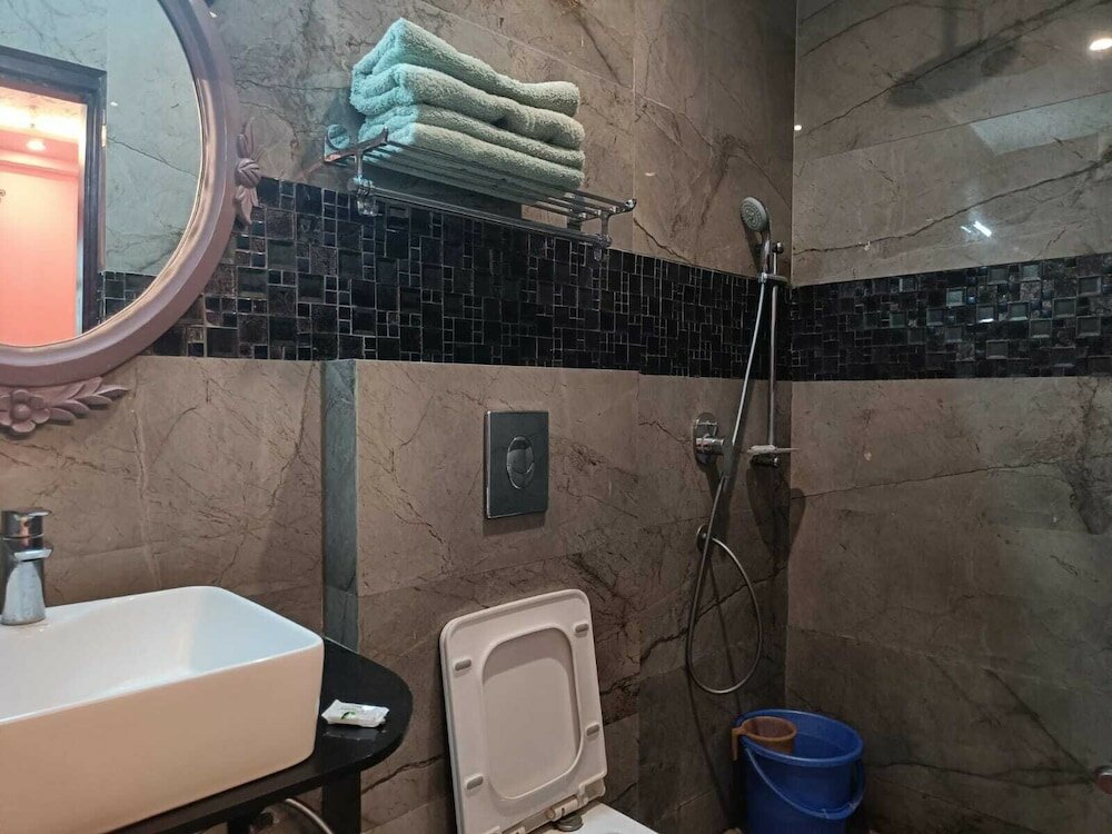 Фото Maya Hotel & Restaurant