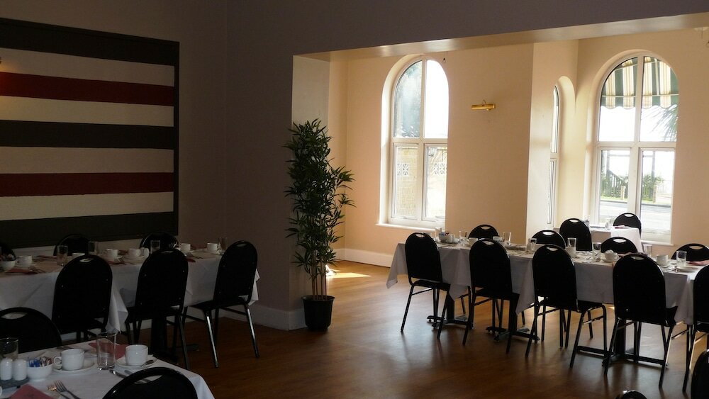 Фото Esplanade Hotel