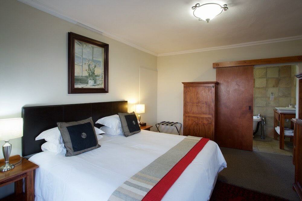 Фото Sea Whisper Guest House & Self Catering