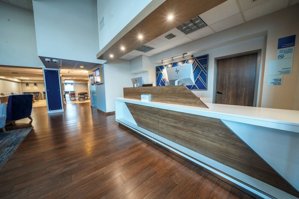 Фото Holiday Inn Express Hotel & Suites Tampa Northwest - Oldsmar, an Ihg Hotel