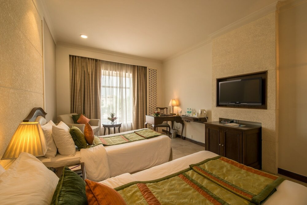 Фото Howard Plaza The Fern