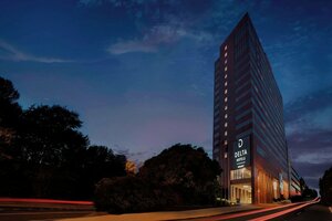 Гостиница Crowne Plaza Richmond Downtown