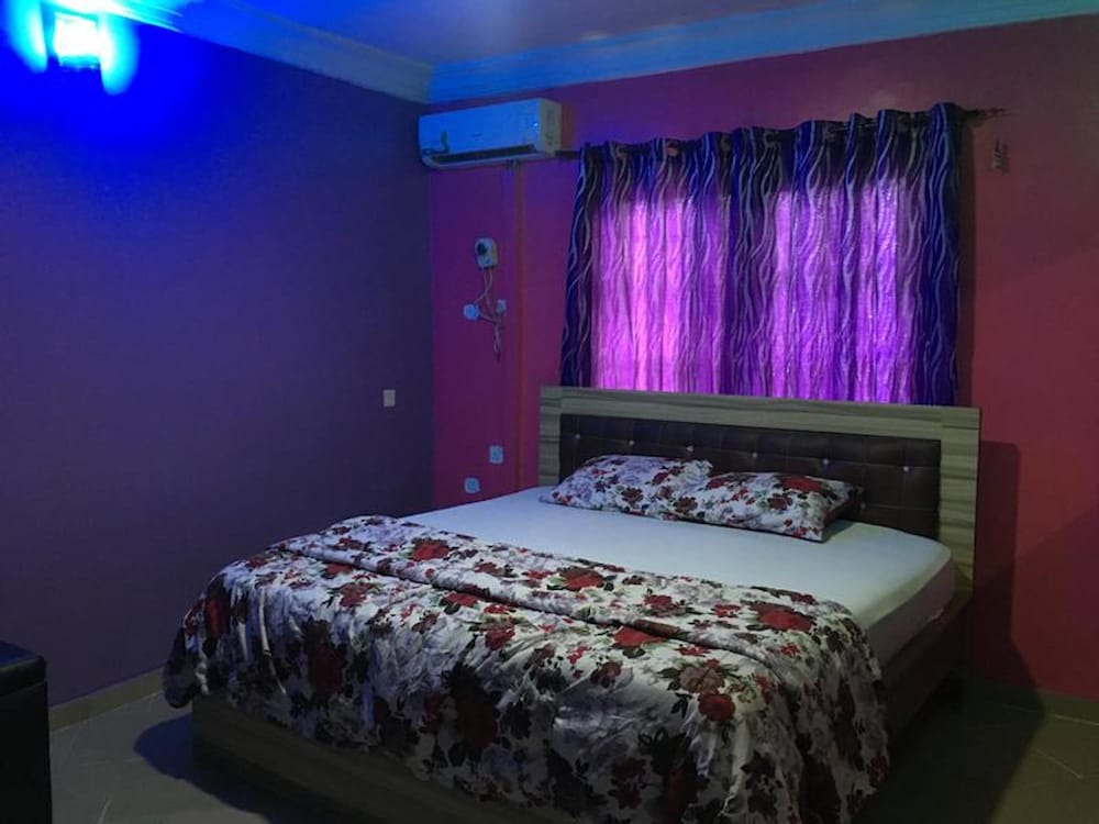 Фото Marble Hill Hotel