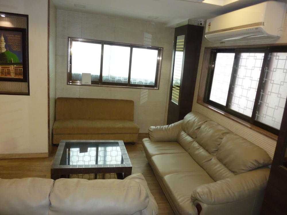 Фото Hotel Orient Palace