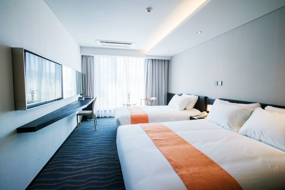 Фото Gloucester Hotel and Resorts