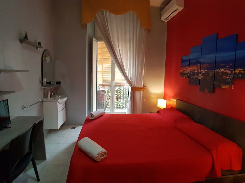 Фото Hotel Ginerva a Napoli