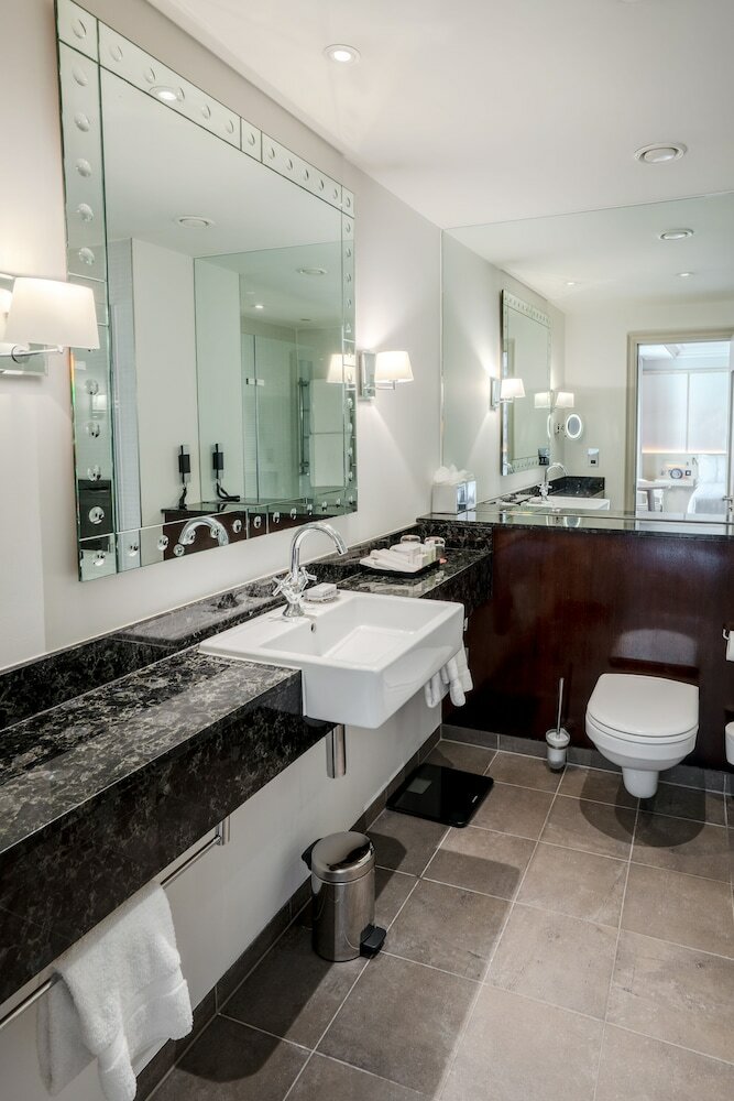 Фото The Prince Akatoki London