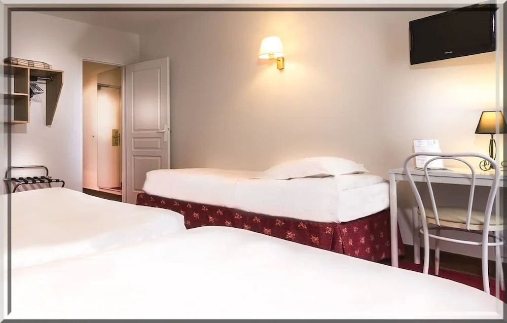 Фото Hotel Le Clos d'Alésia