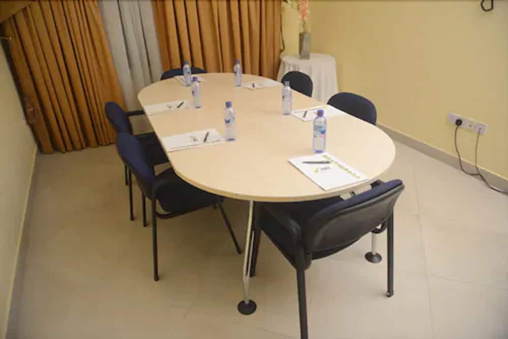 Фото Airside Hotel