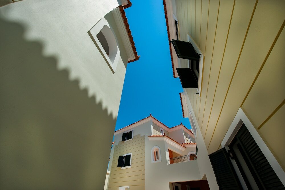 Фото Messina Resort Hotel