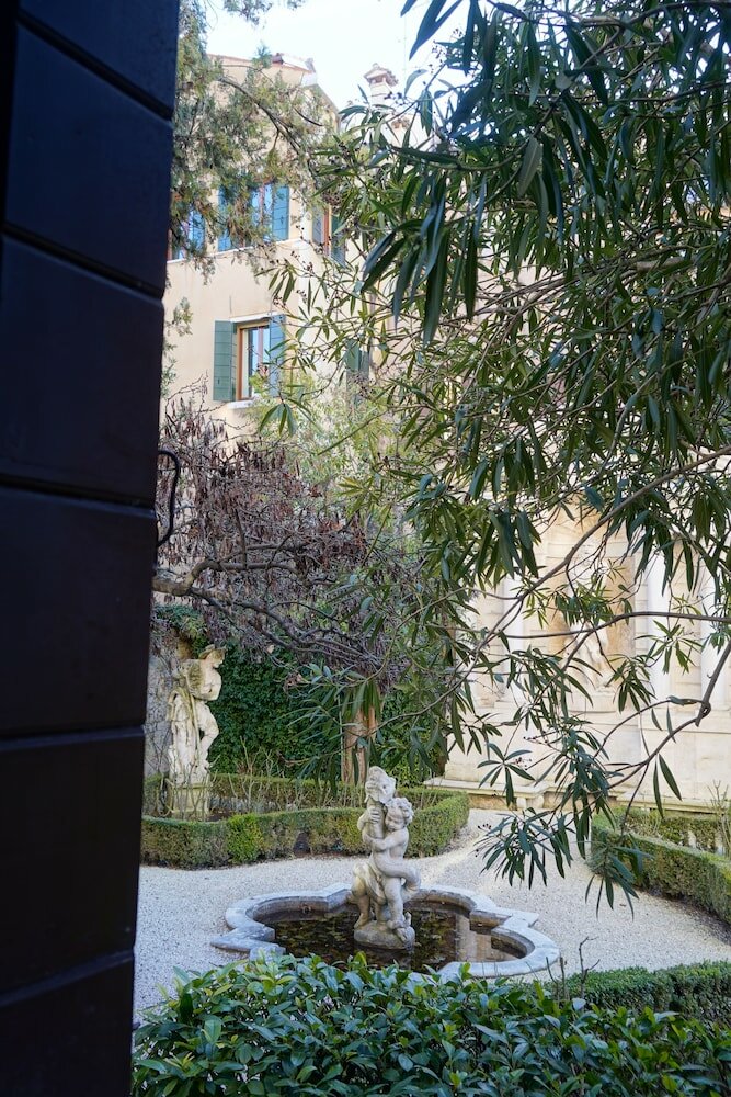 Фото Granda Sweet Suites