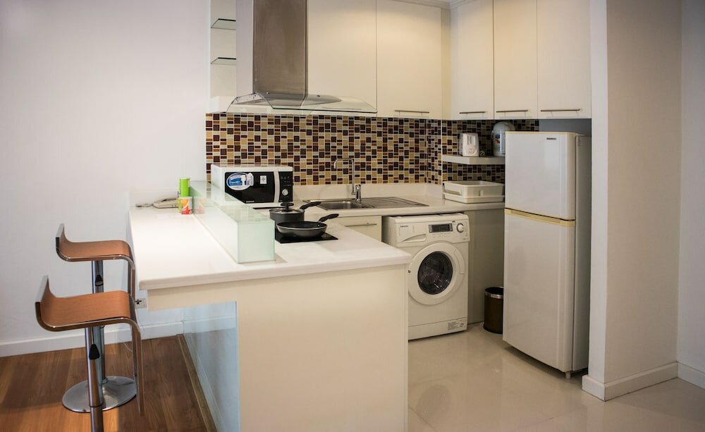 Фото Sathorn Grace Serviced Residence