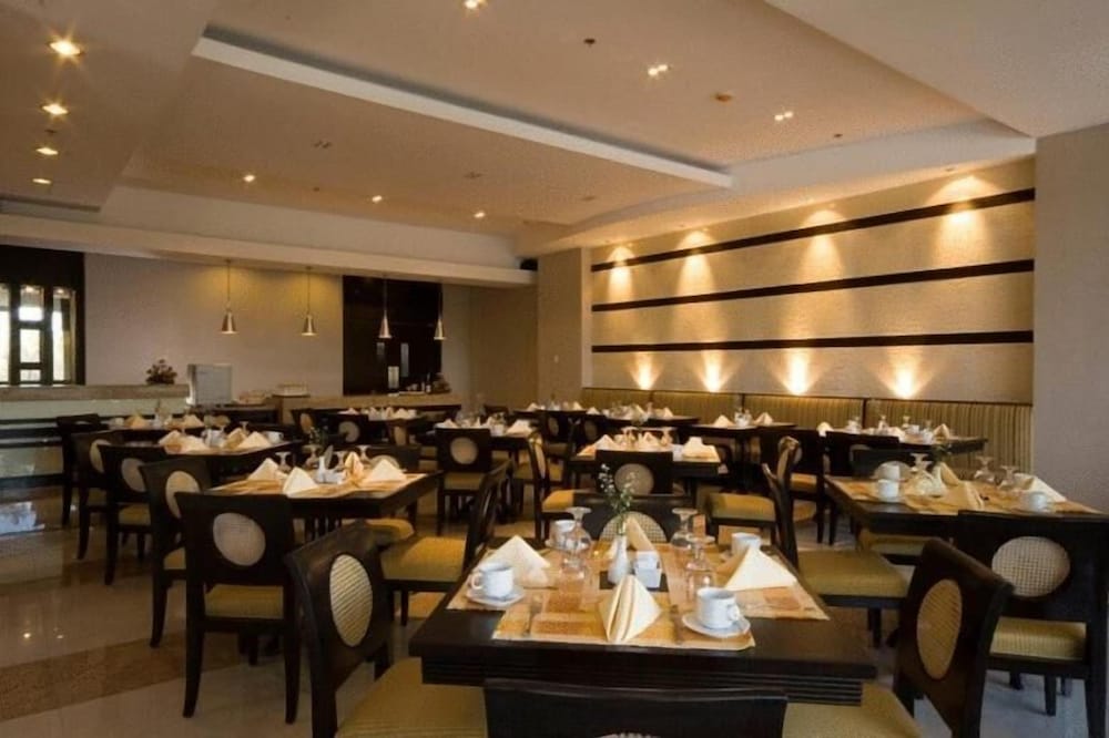 Фото Baguio Burnham Suites