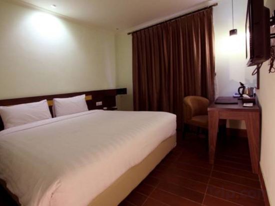 Фото Hotel Dafam Cilacap