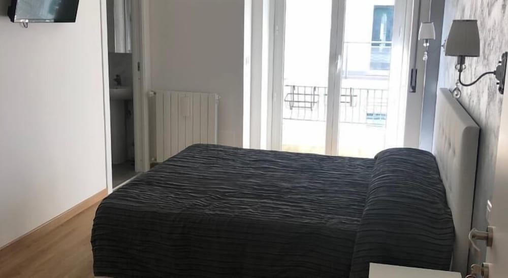 Фото Dea Tiburtina