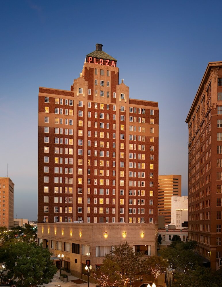 Фото The Plaza Hotel Pioneer Park