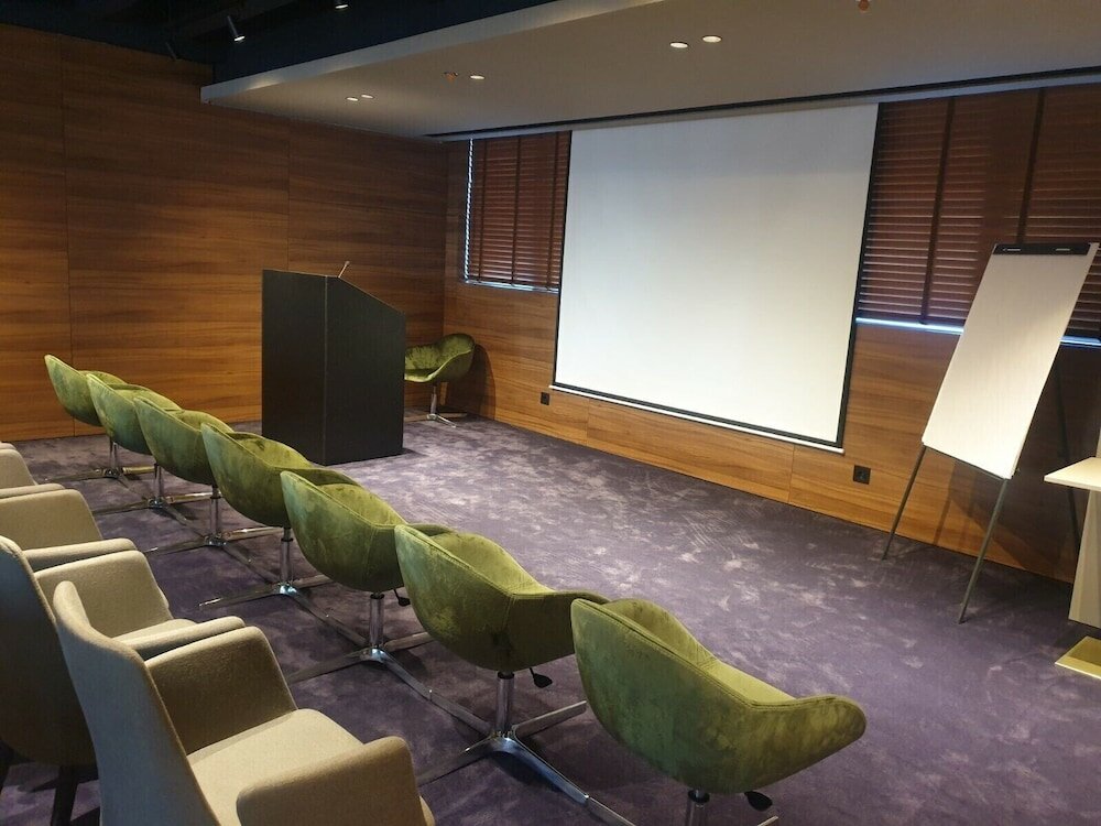 Фото Ambasador Hotel