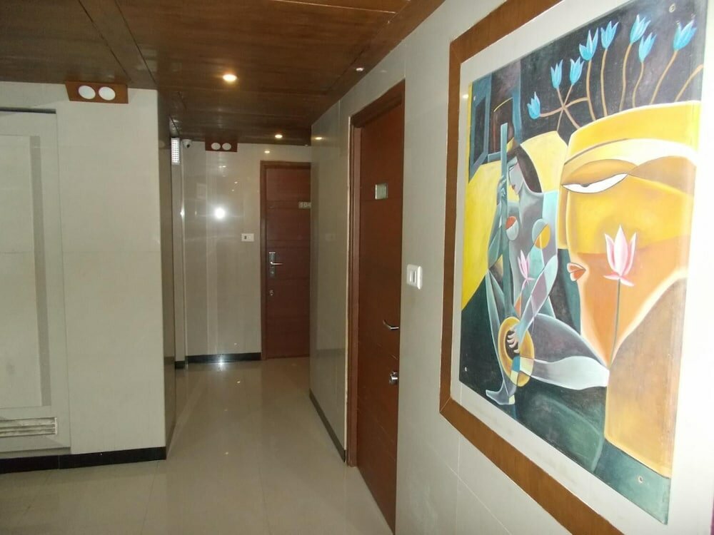 Фото Lotus Bay View Hotel